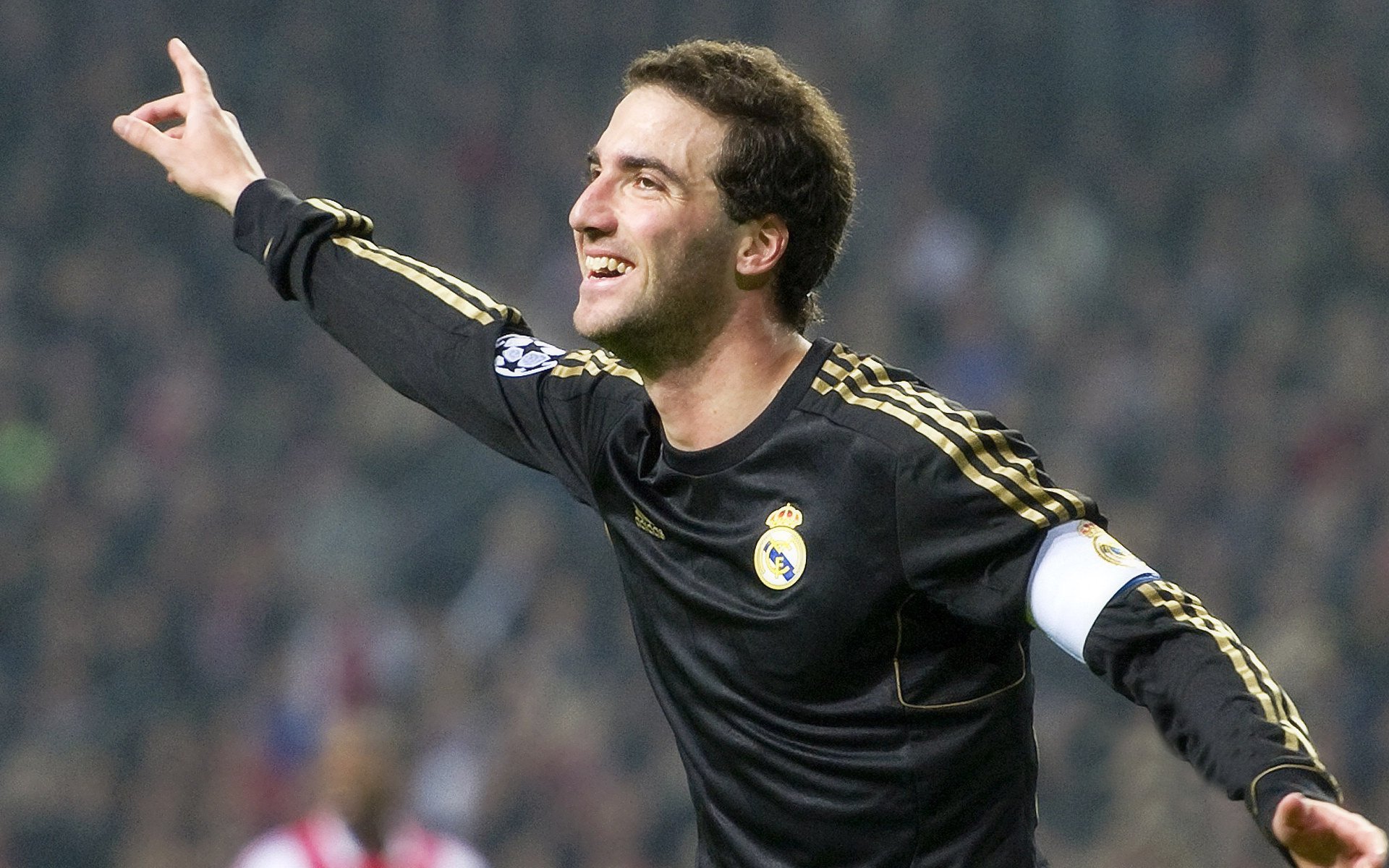 裁判误判致关键失误，联盟紧急启动复盘机制