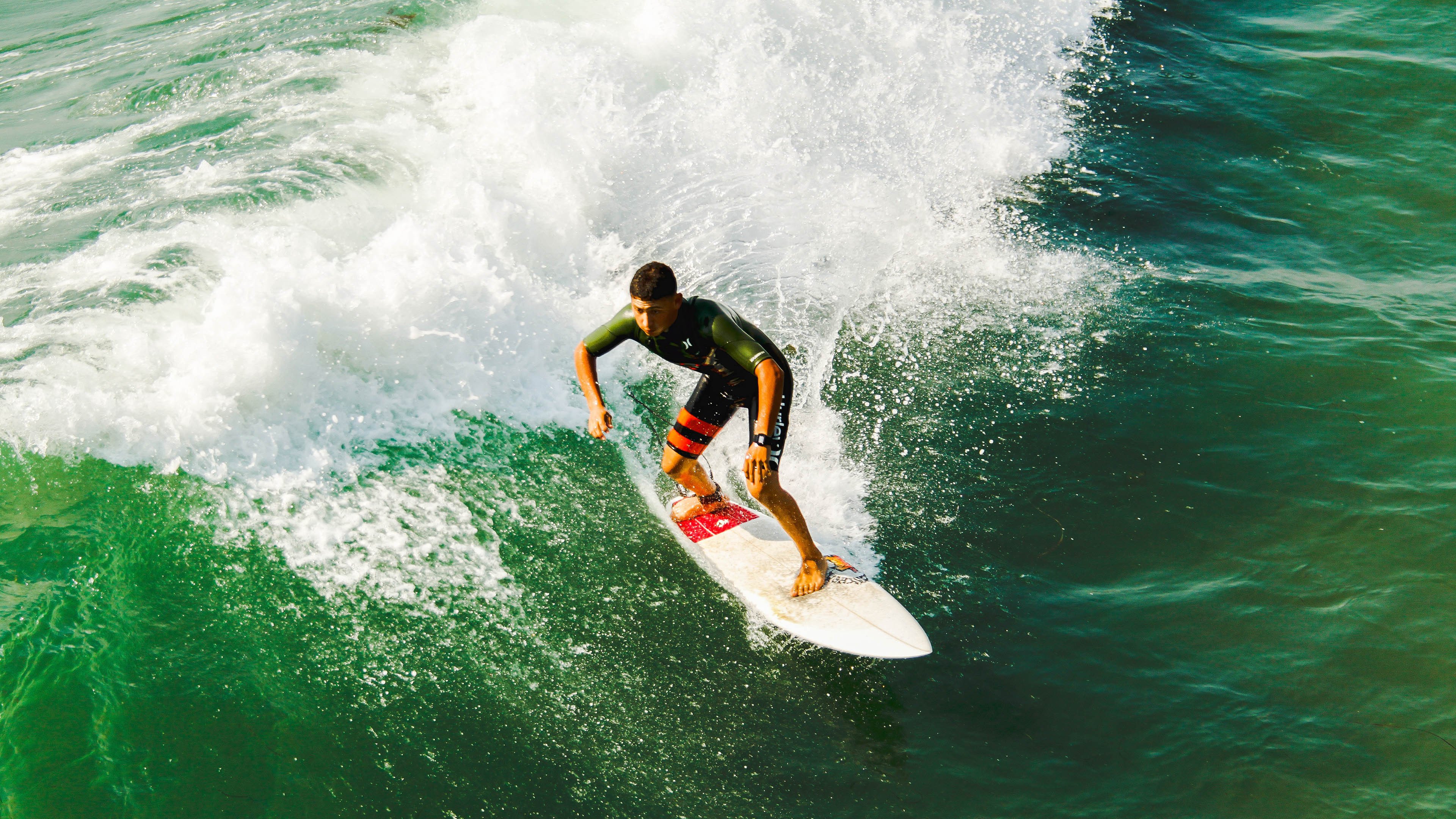雄鹿再夺连胜，字母哥砍下高分统治内线，雄鹿字母哥争冠