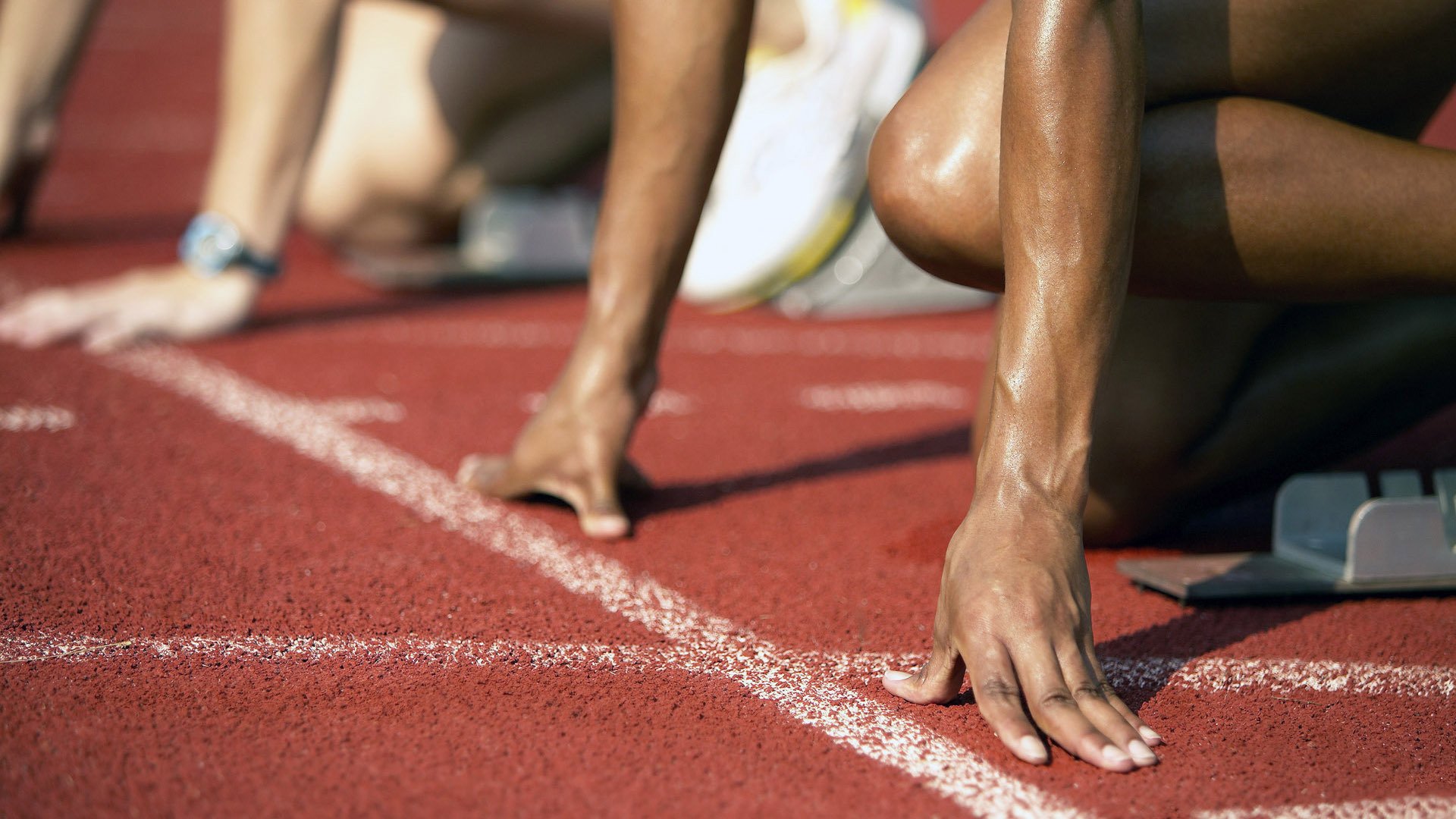 中国足球职业联赛完善球员伤病监测系统，足球运动员伤病率